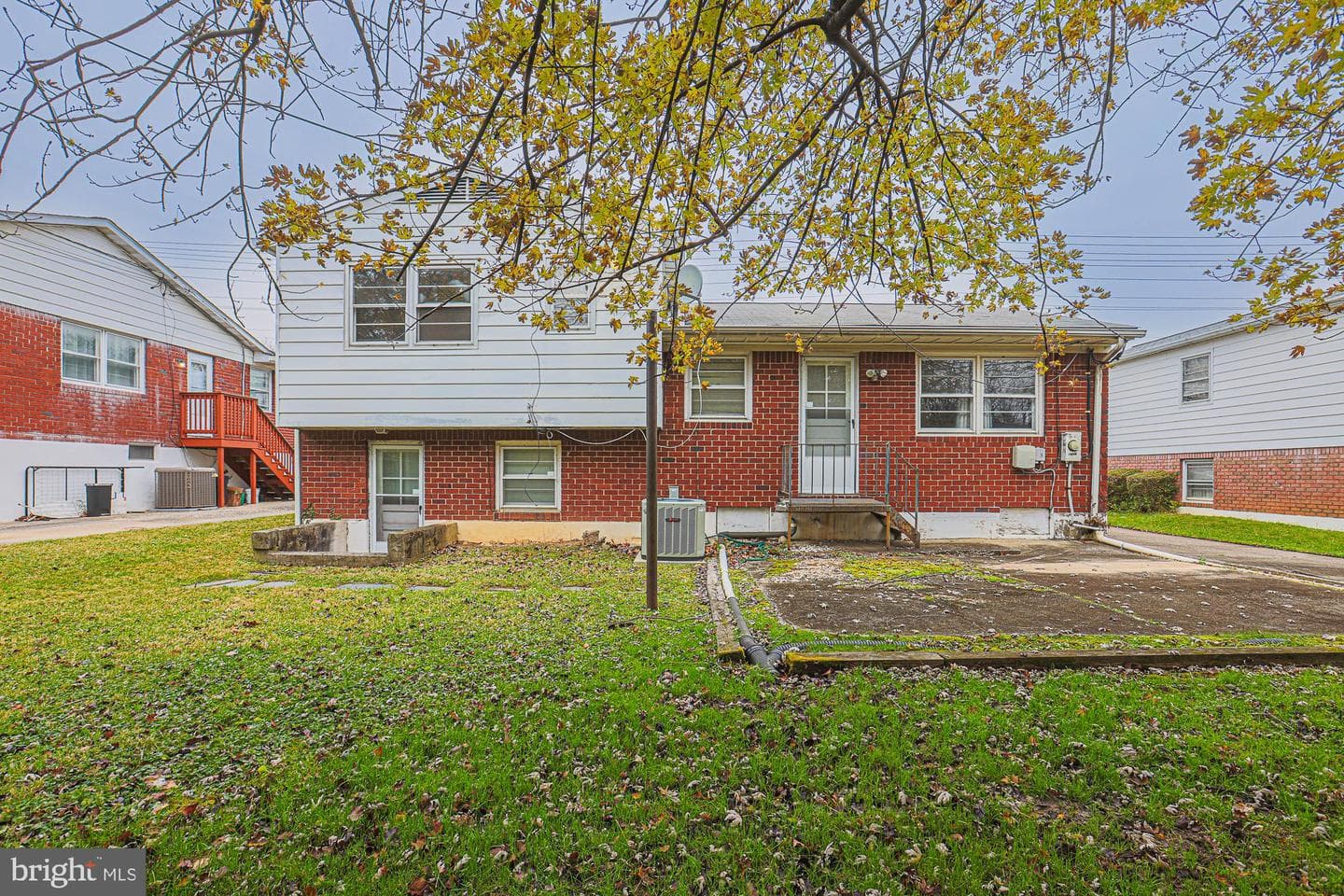 2607 Smith Ave photo 2