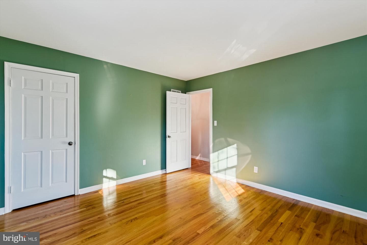 1006 W Joppa Road photo 24