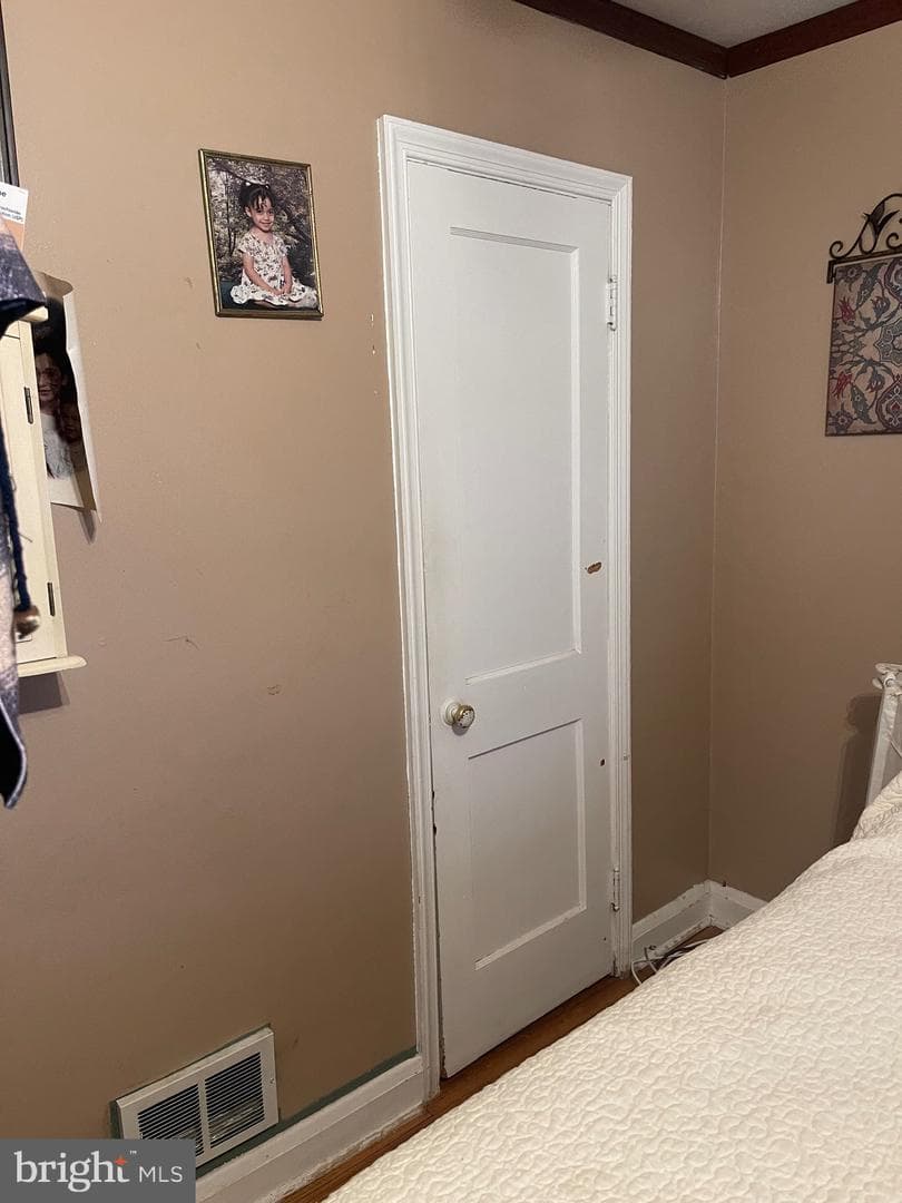 5320 W North Avenue photo 9