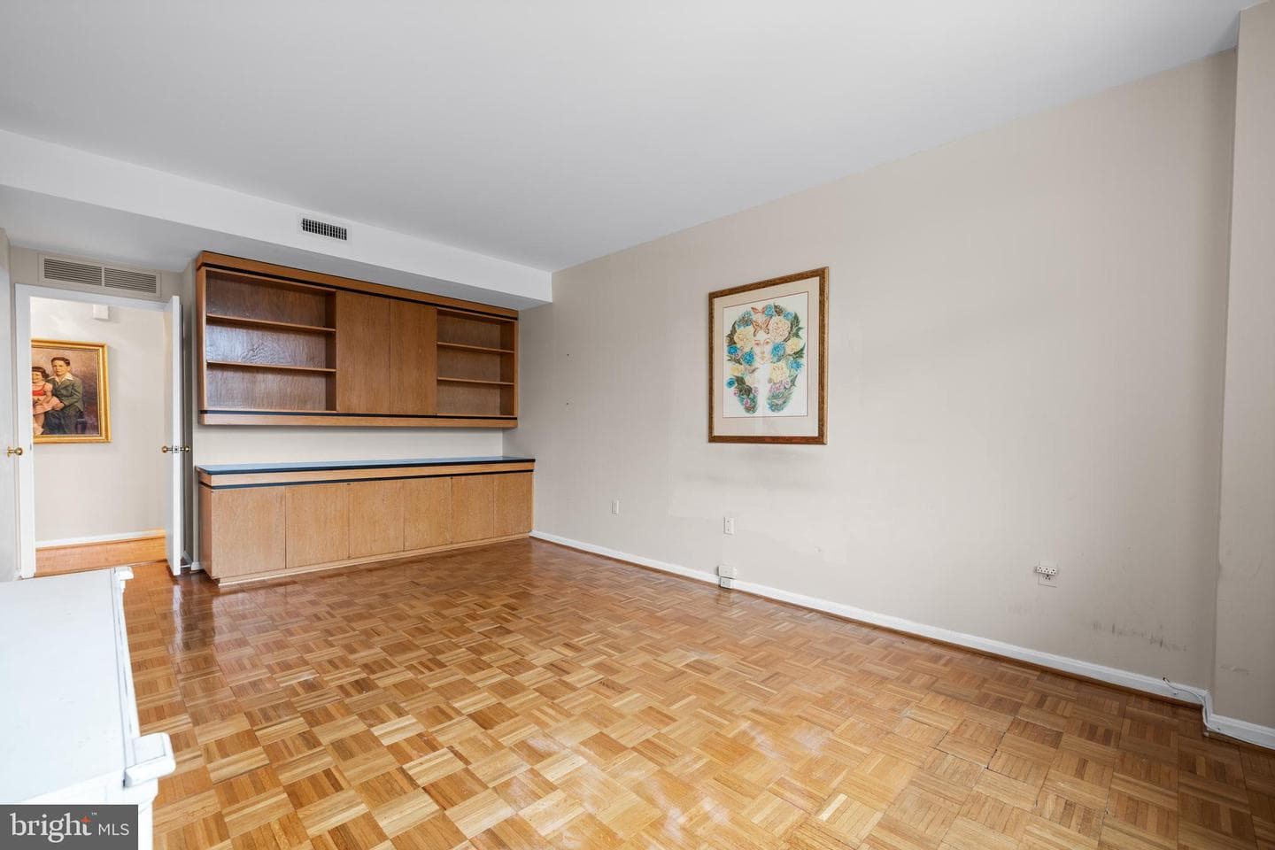 1 Slade Avenue #304 photo 30
