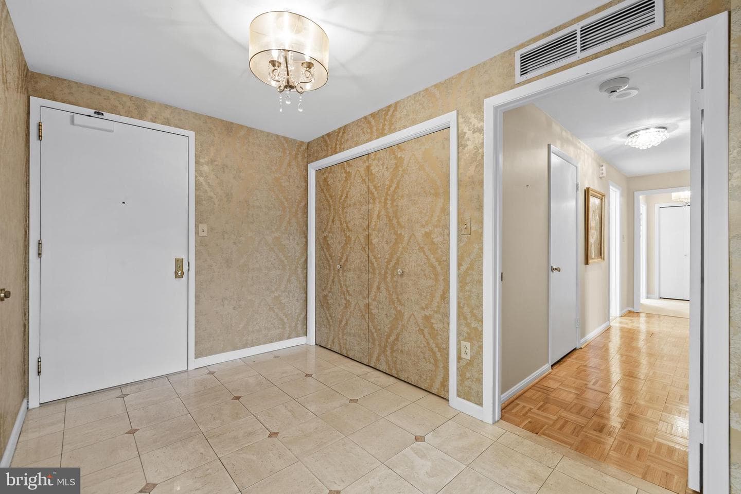 1 Slade Avenue #304 photo 9