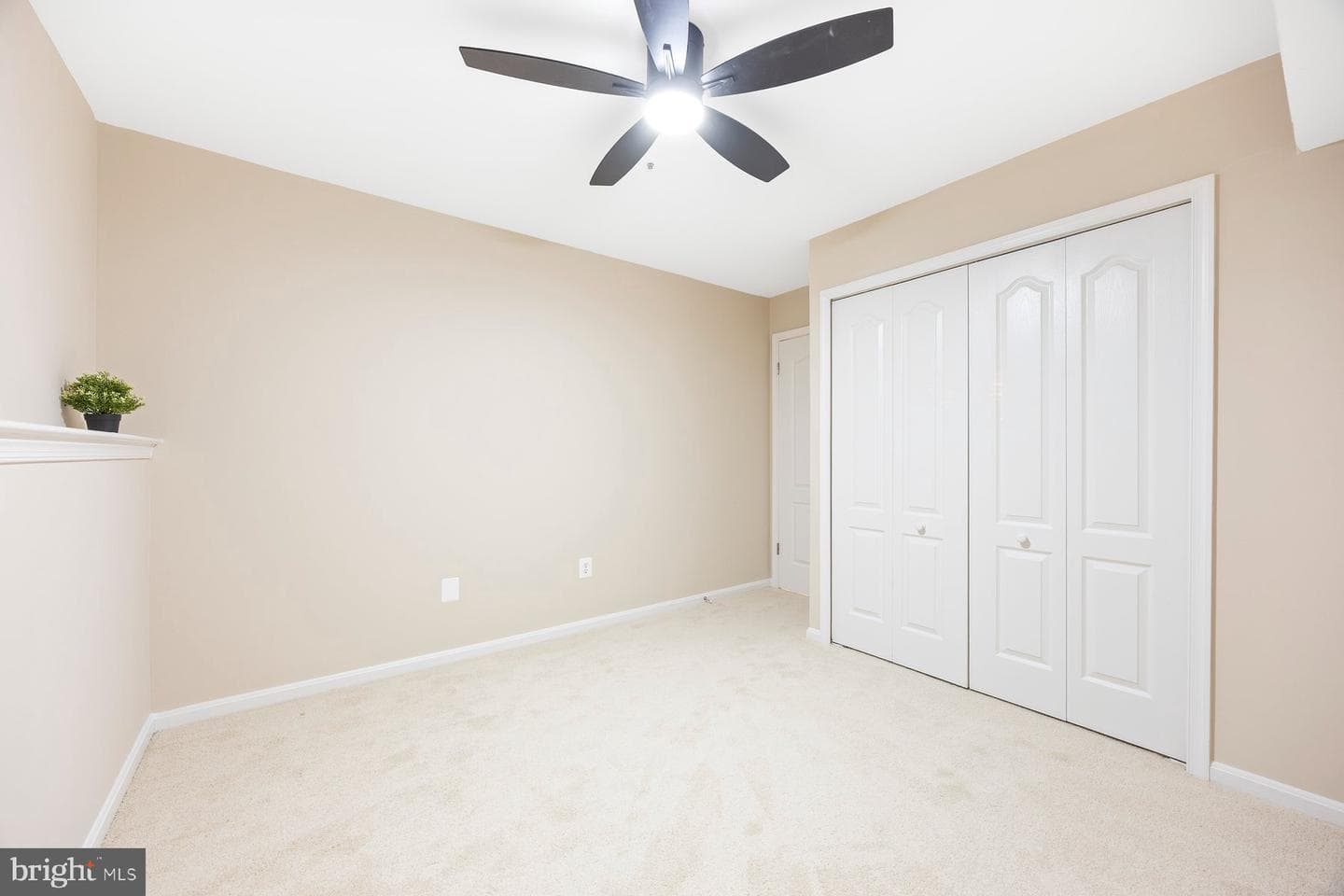 26 Shaftsbury Court #26 photo 28