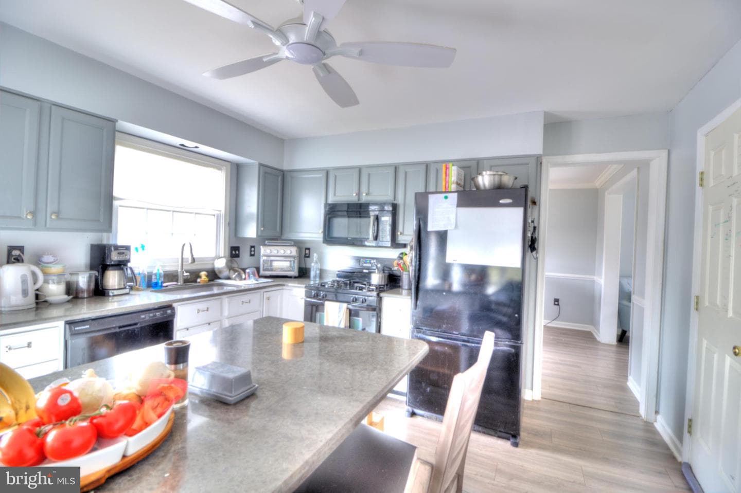 3879 Schroeder Avenue photo 13