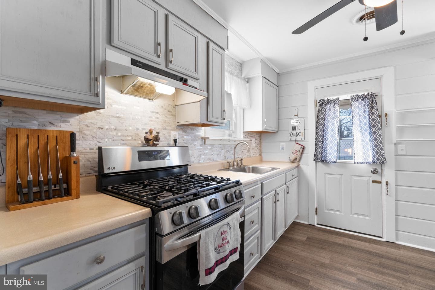 2408 Woodridge Road photo 8