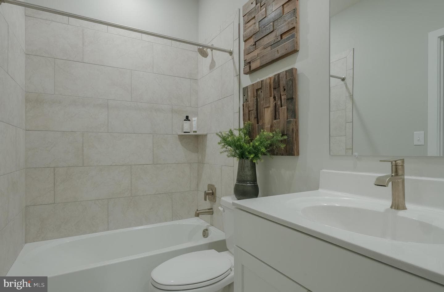 186 Kelly Way photo 11