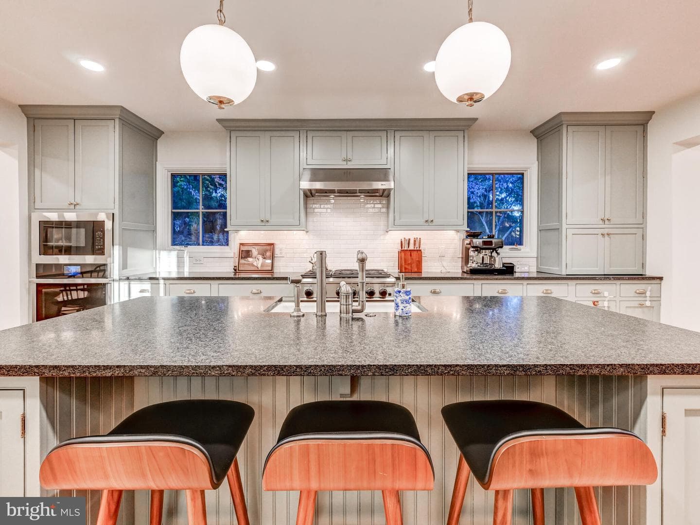 11129 Falls Road photo 18