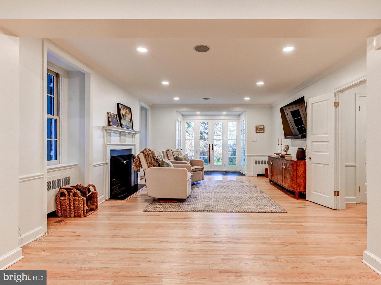 11129 Falls Road photo 23