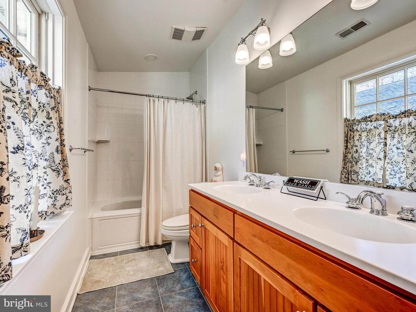 11129 Falls Road photo 36