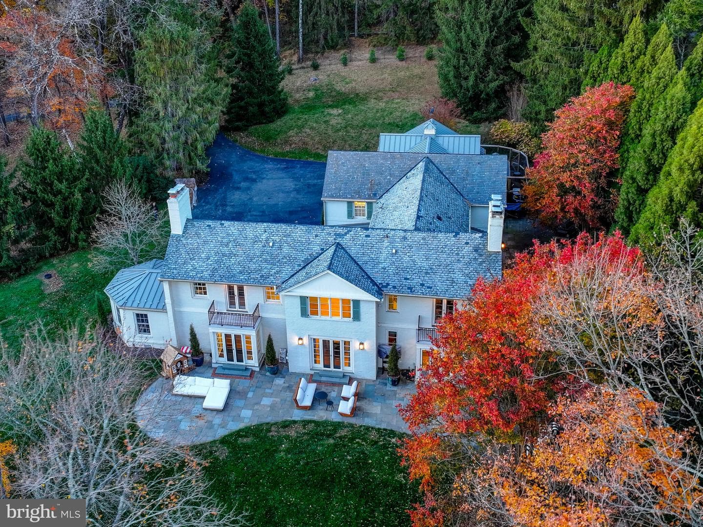 11129 Falls Road photo 48