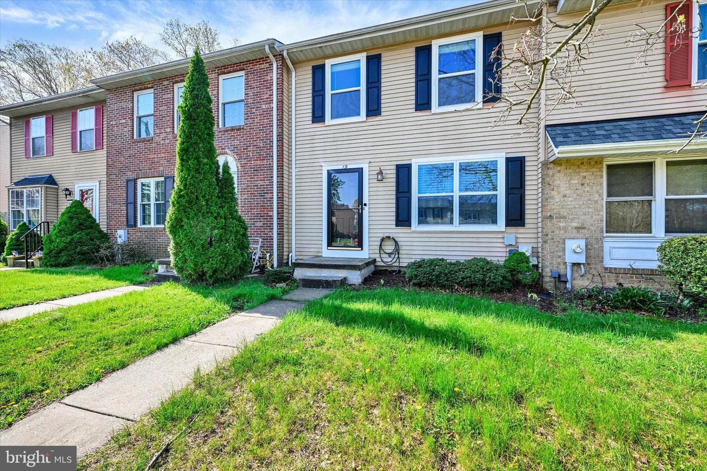19 Derwood Court photo 2