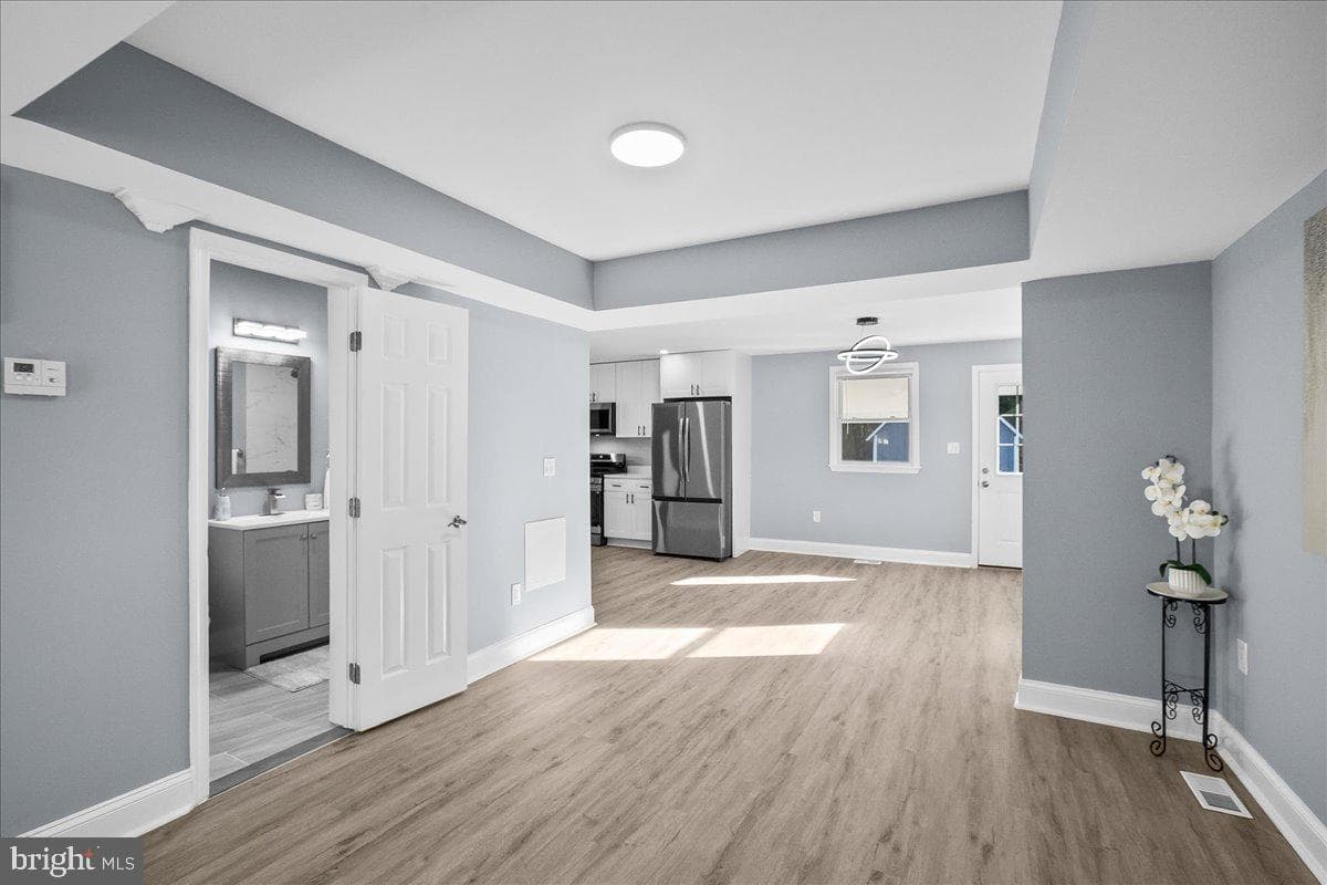 57 Transverse Avenue photo 11