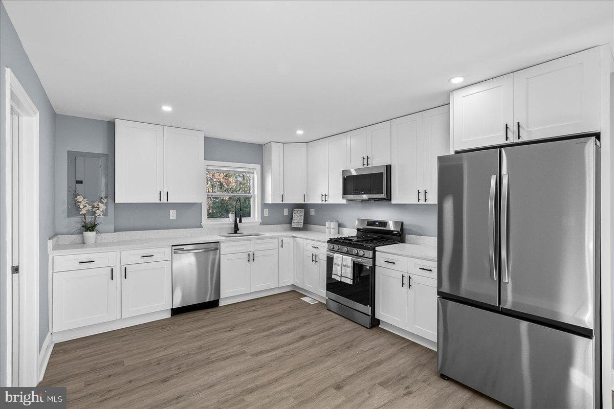 57 Transverse Avenue photo 20