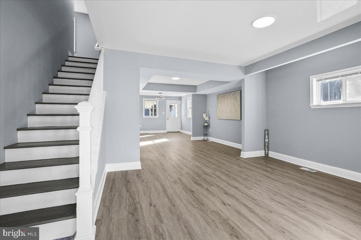 57 Transverse Avenue photo 5
