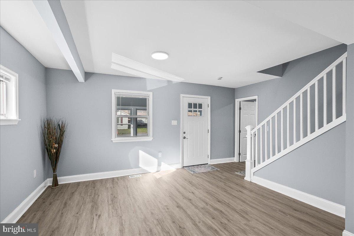 57 Transverse Avenue photo 9
