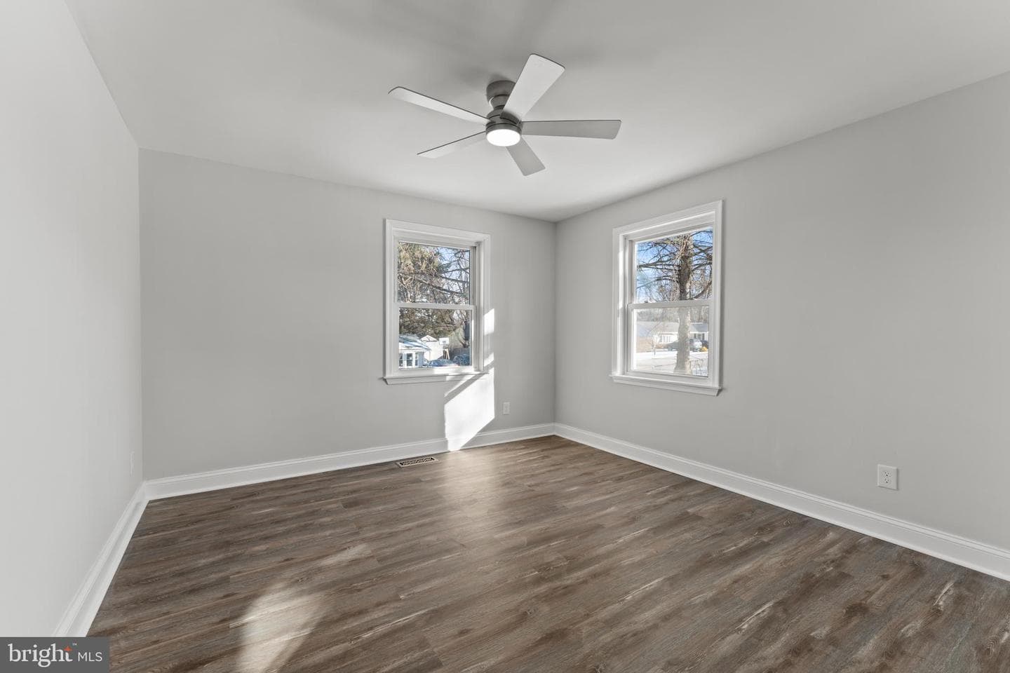 103 Gibbons Boulevard photo 30