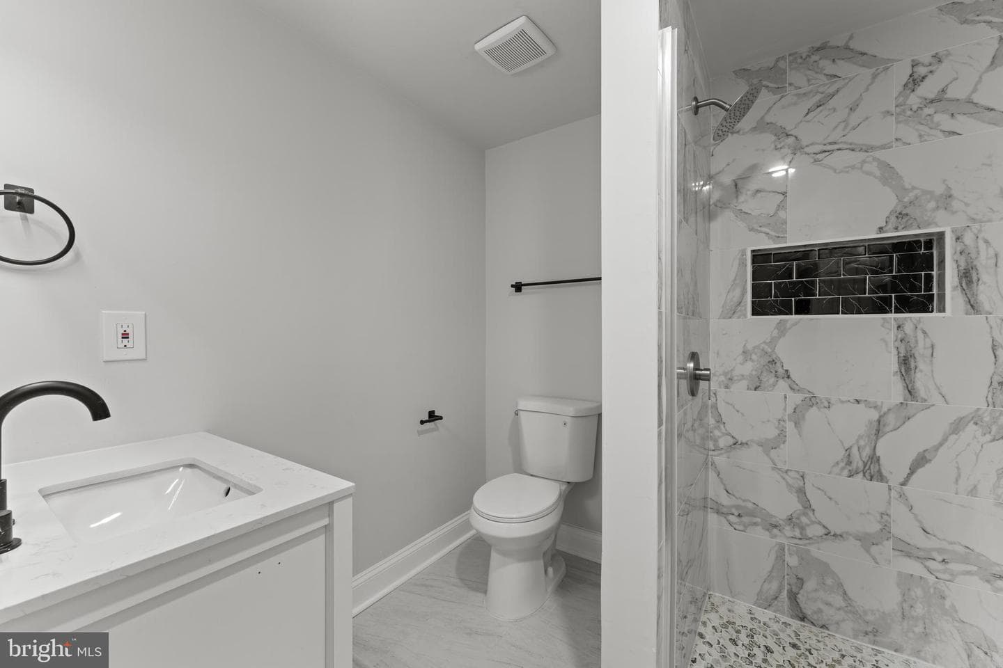 103 Gibbons Boulevard photo 38