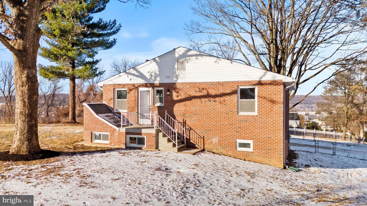 103 Gibbons Boulevard photo 43