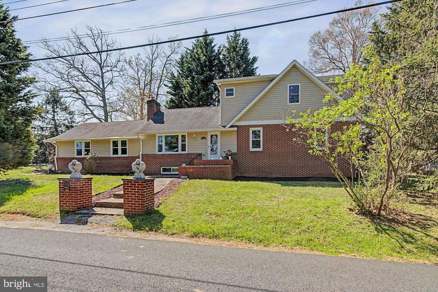 9951 Hilltop Drive photo 2