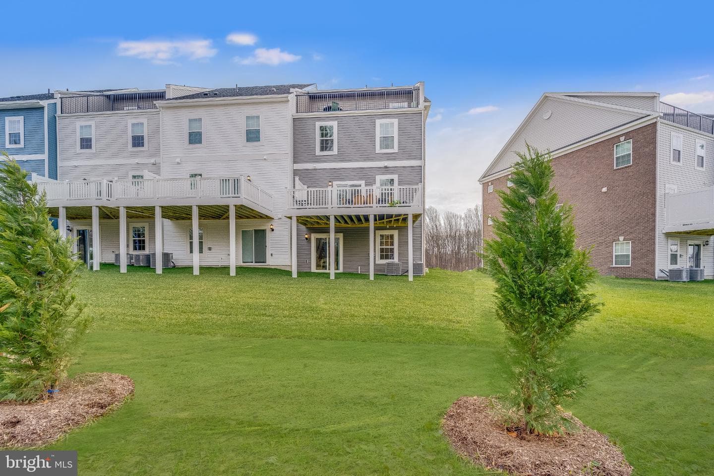 1735 Water Crossing Road photo 2