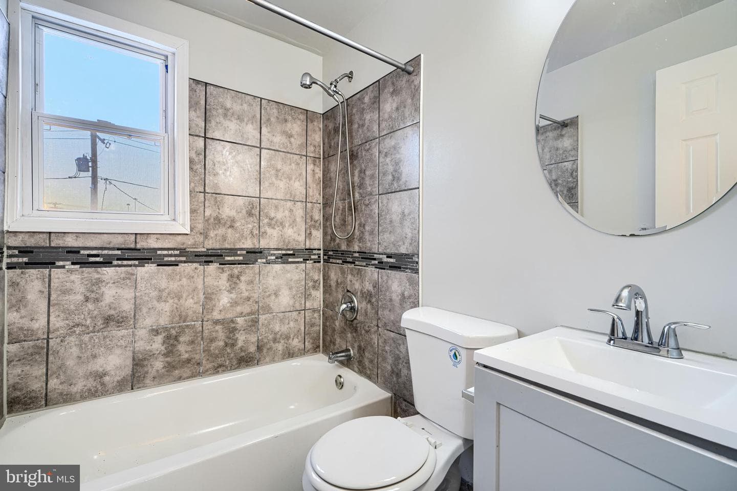 402 Chestnut Court photo 28