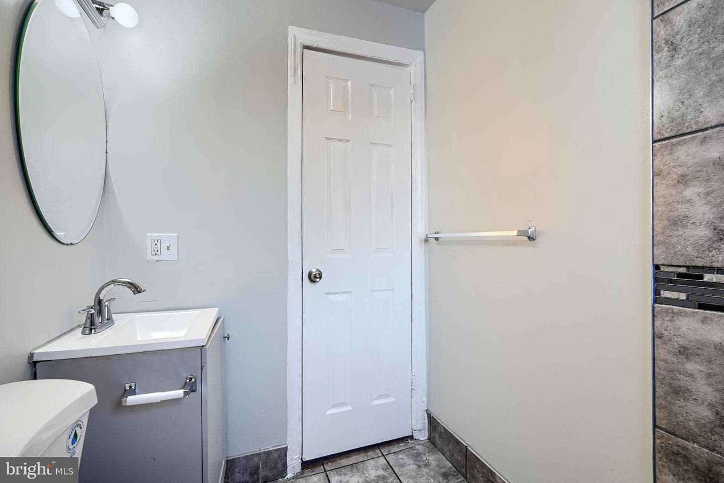 402 Chestnut Court photo 29