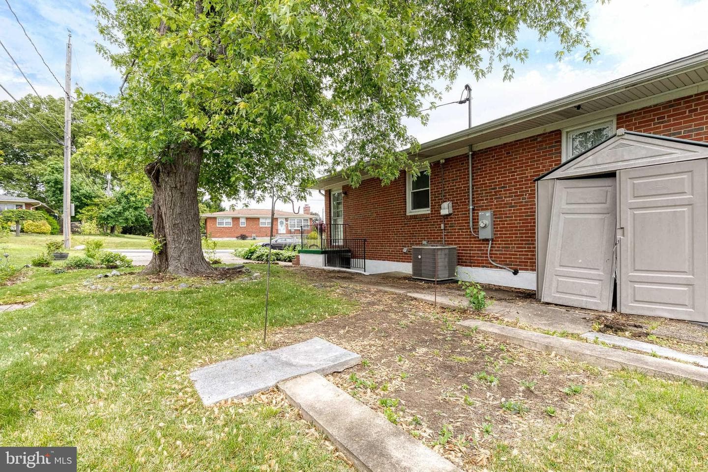 8306 Berkfield Road photo 25