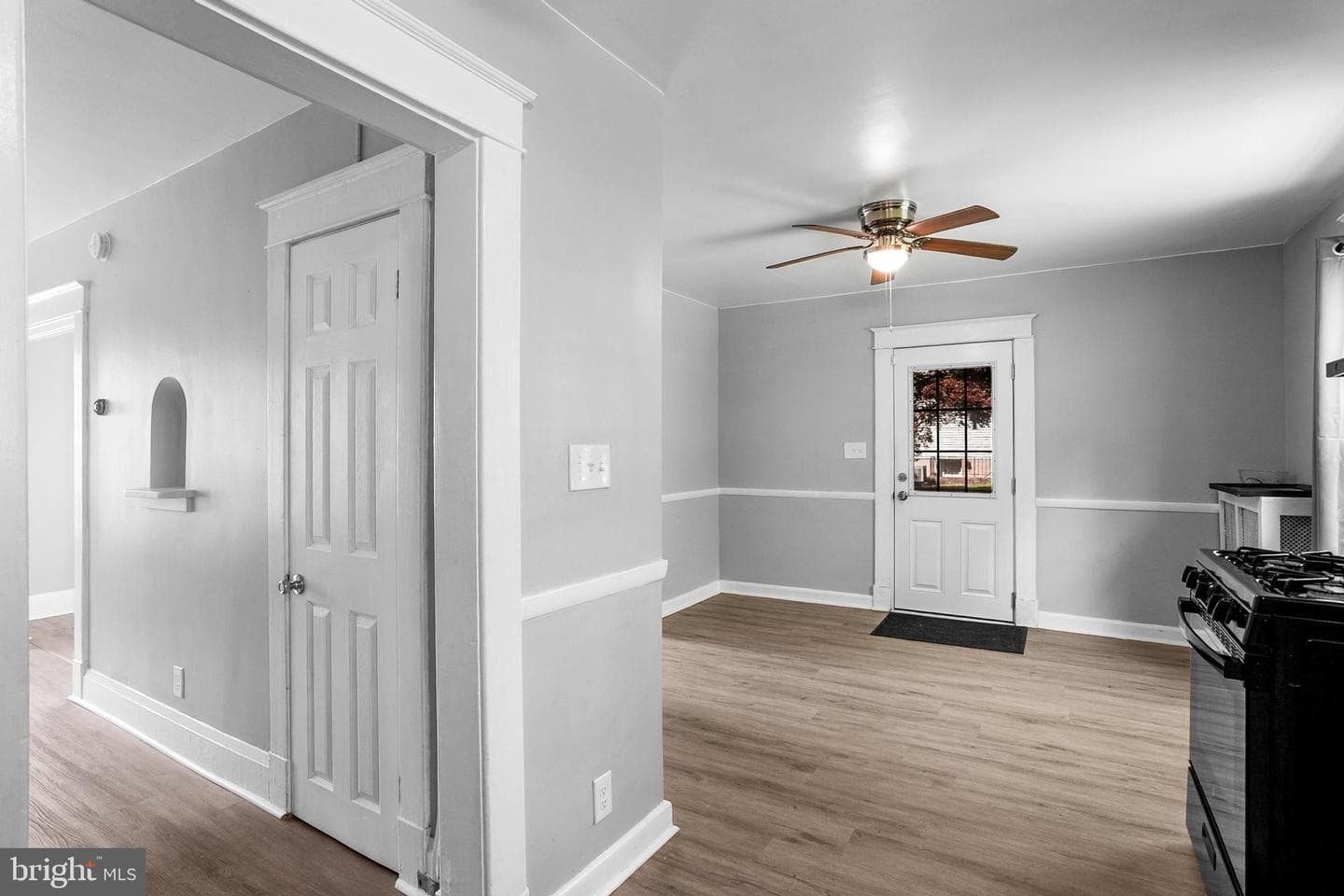 8633 Fowler Avenue photo 25