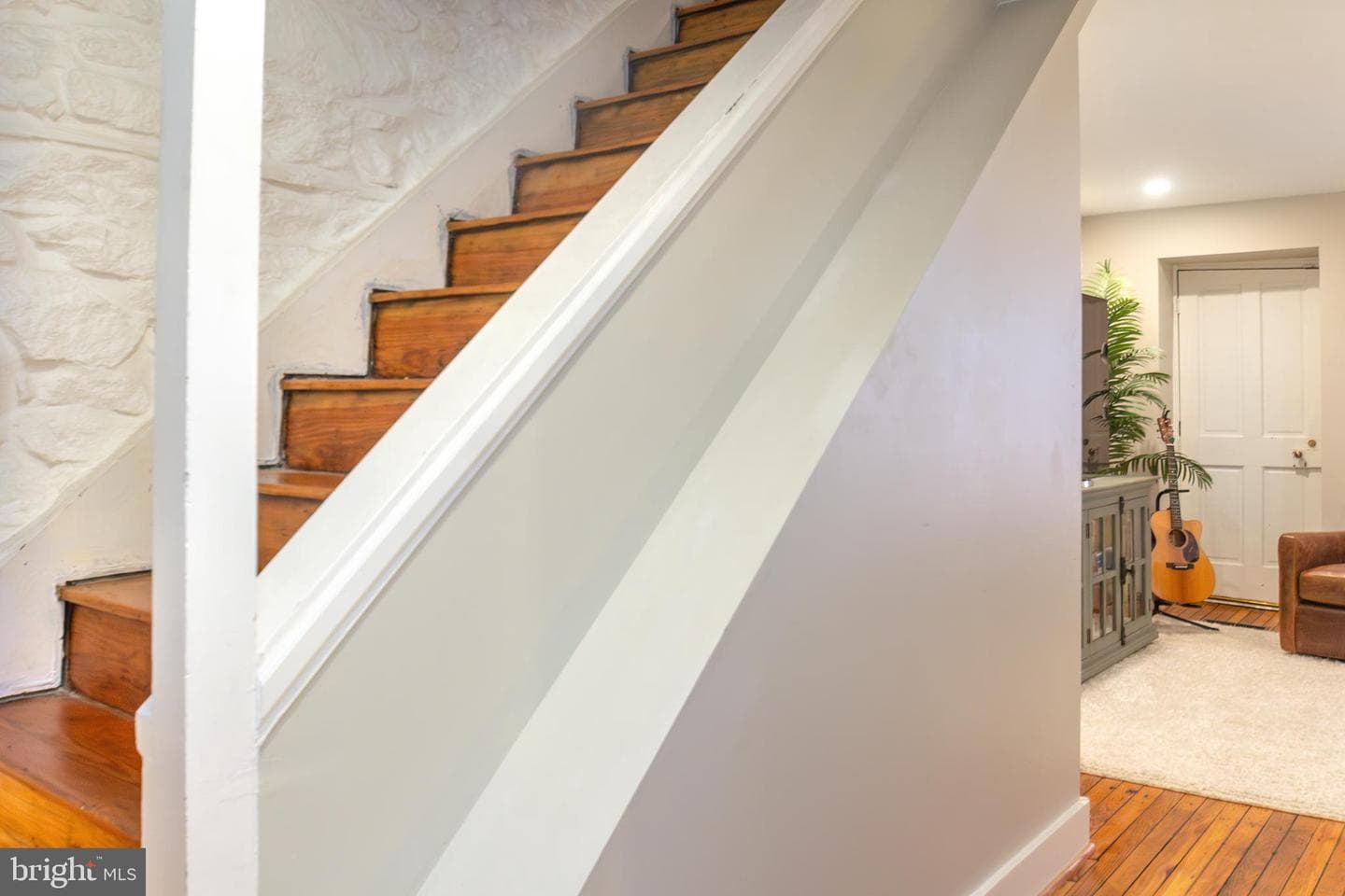 10108 Falls Road photo 35