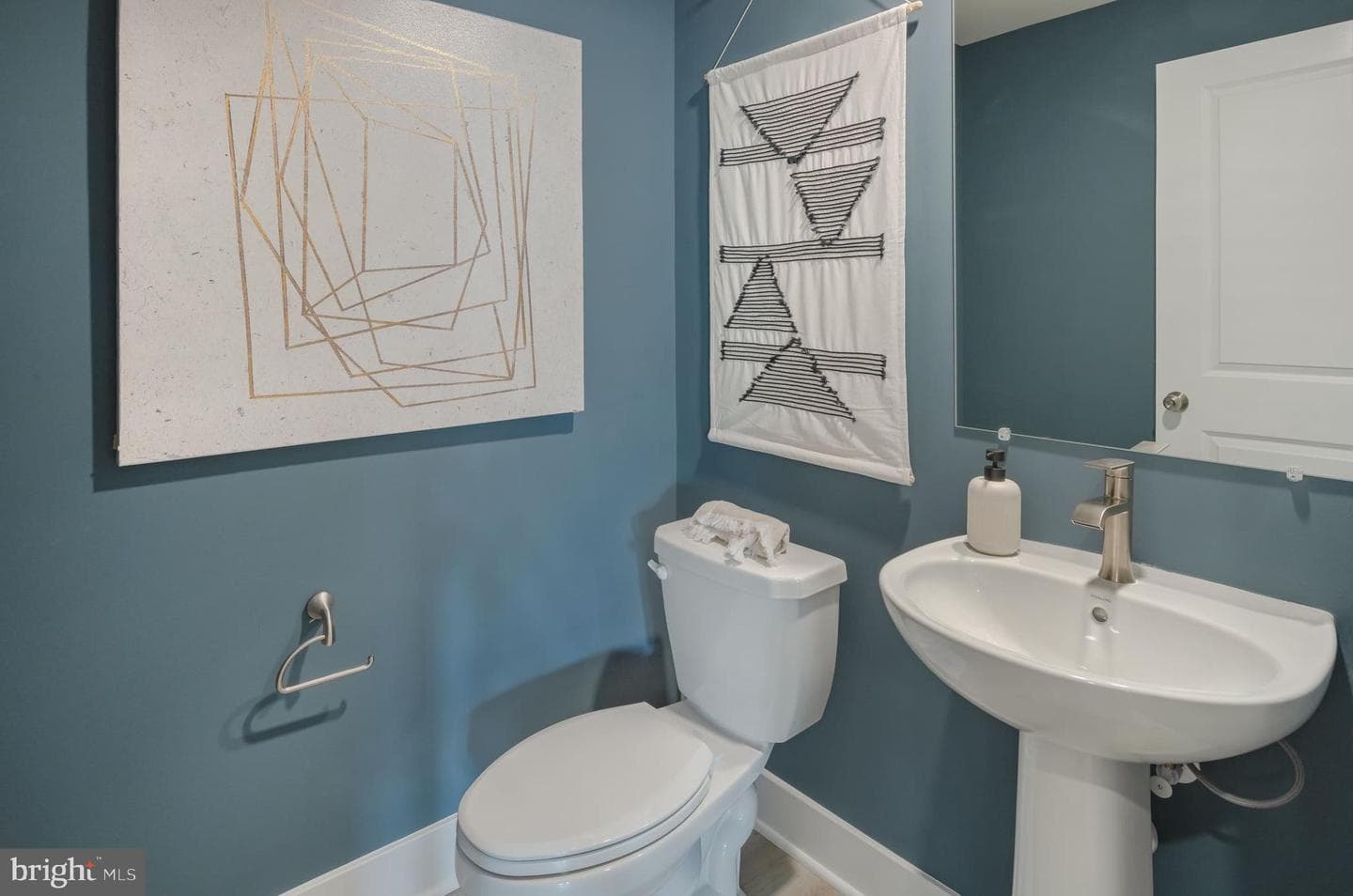 188 Kelly Way photo 22