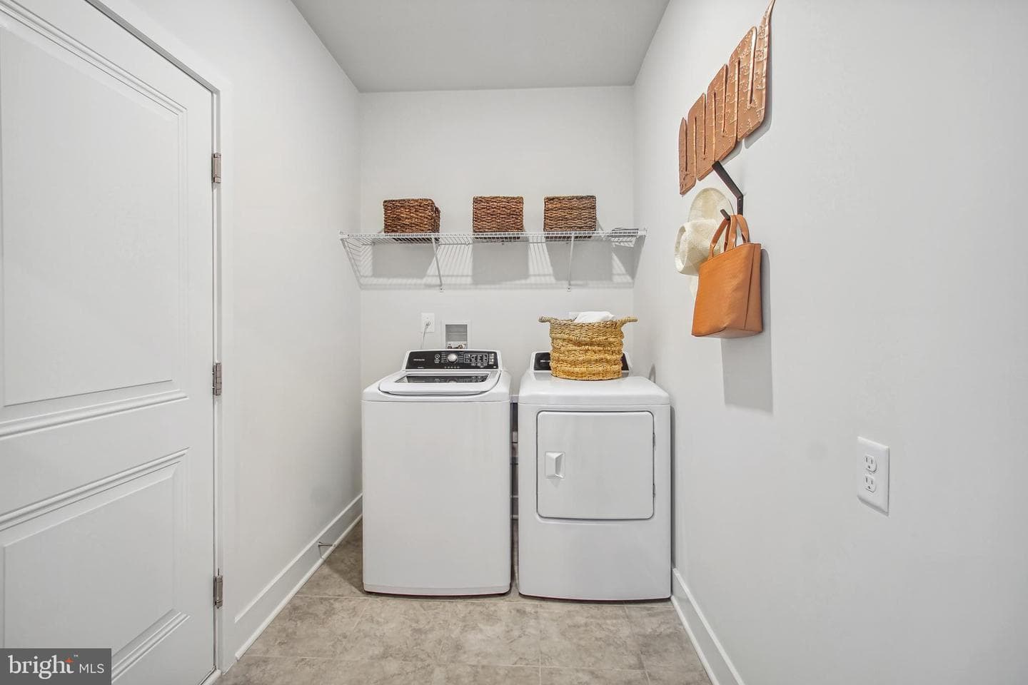 182 Kelly Way photo 30