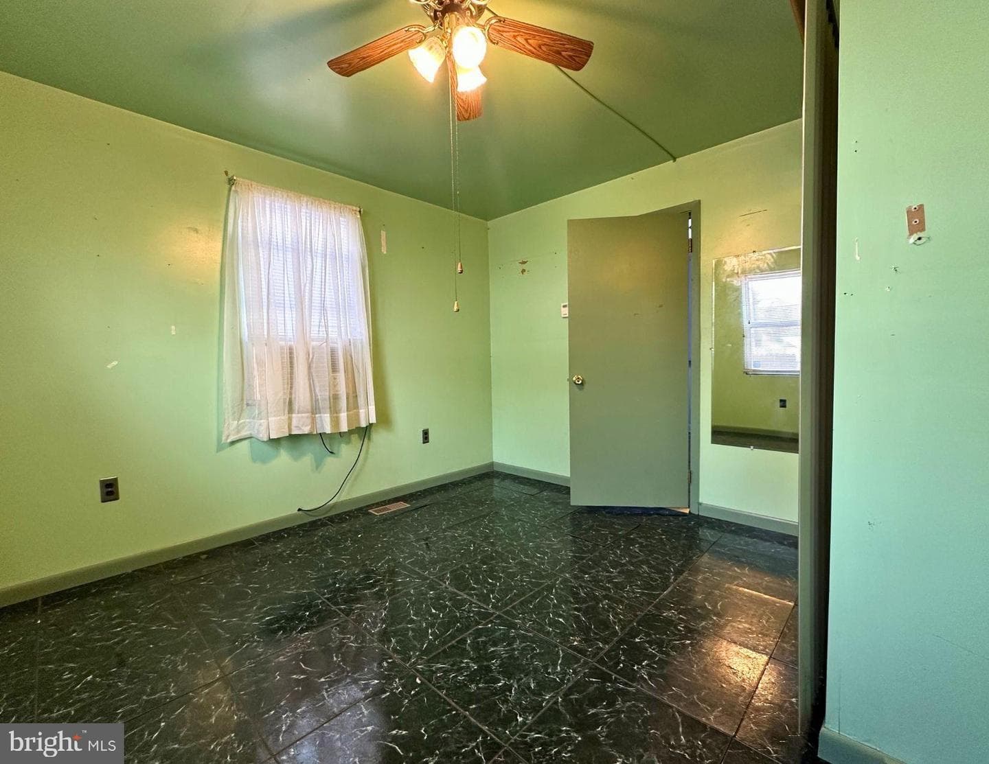 5533 Clifton Avenue photo 13