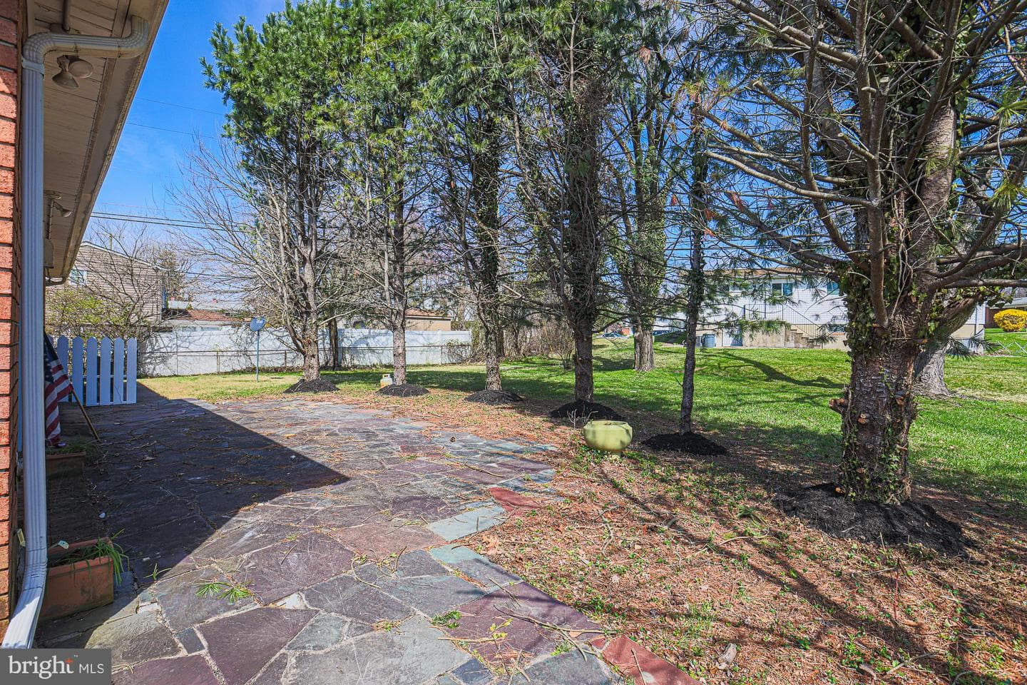 814 Woodglen Place photo 23
