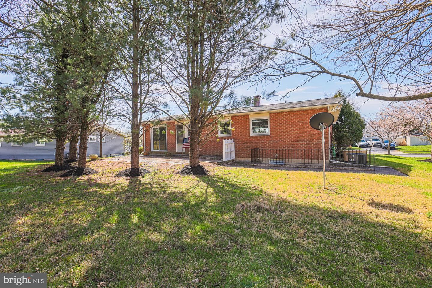 814 Woodglen Place photo 24