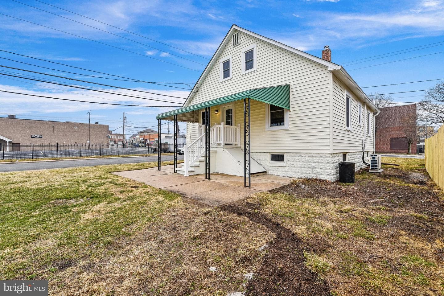 100 Margaret Avenue photo 42