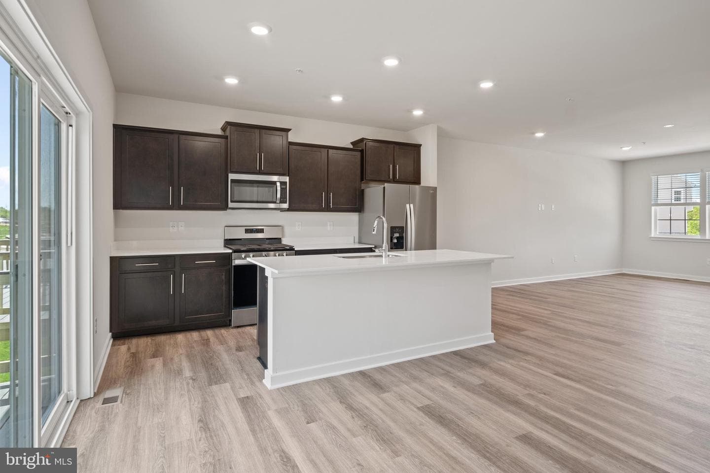 5019 Silver Oak Drive photo 9
