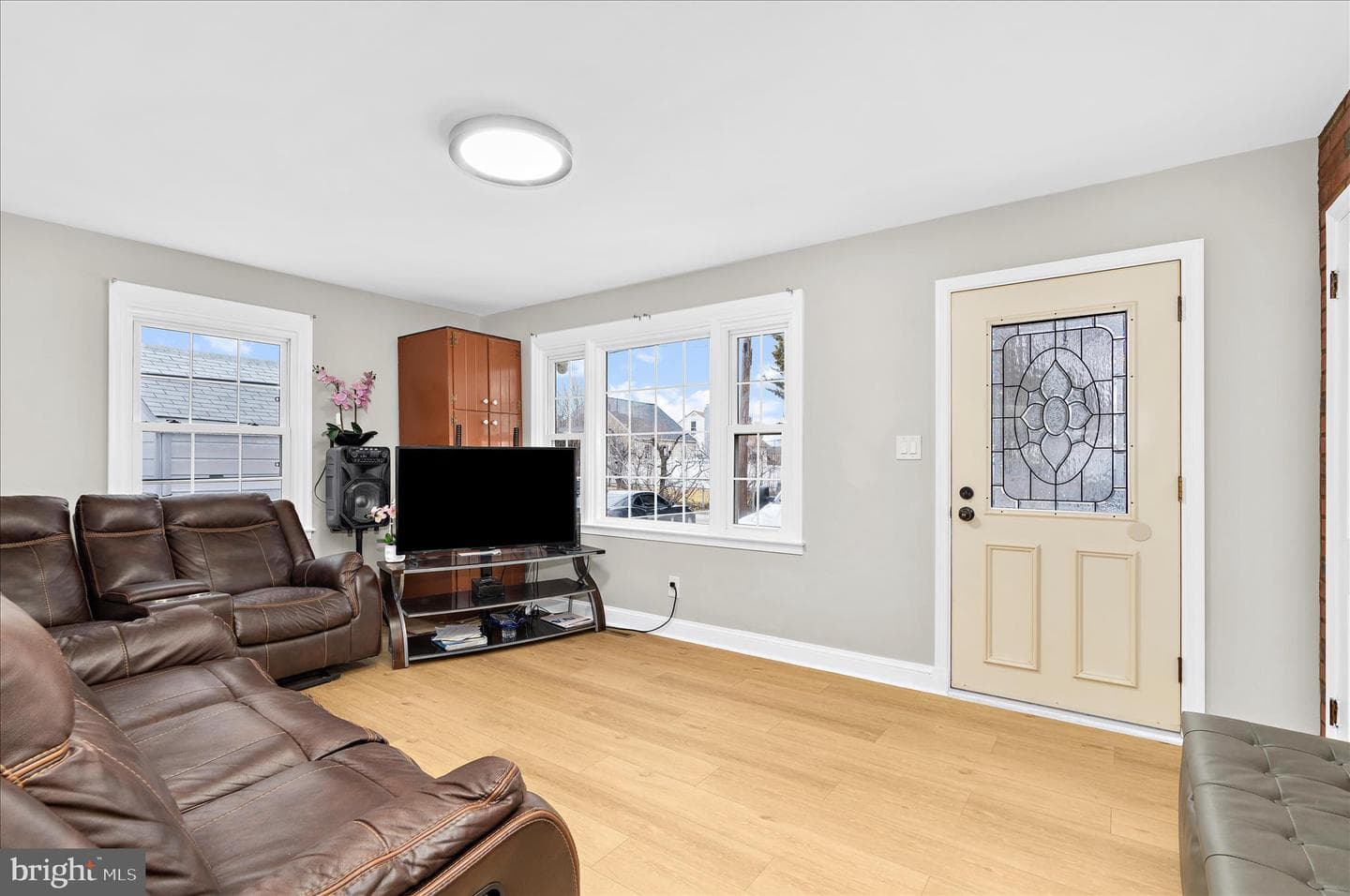 1207 Lorraine Avenue photo 5