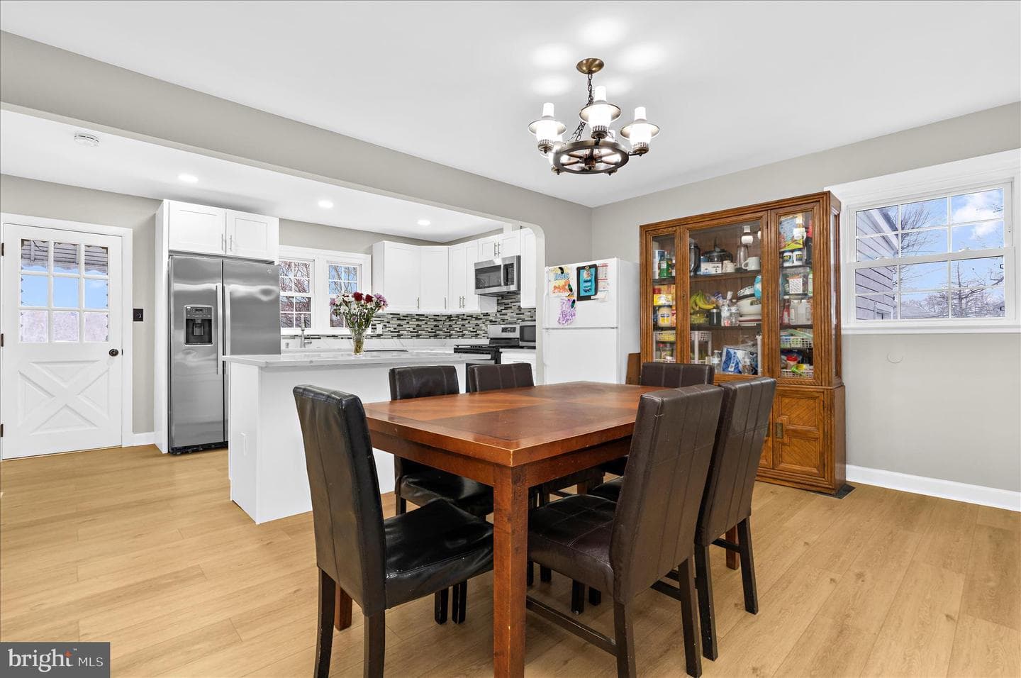 1207 Lorraine Avenue photo 6