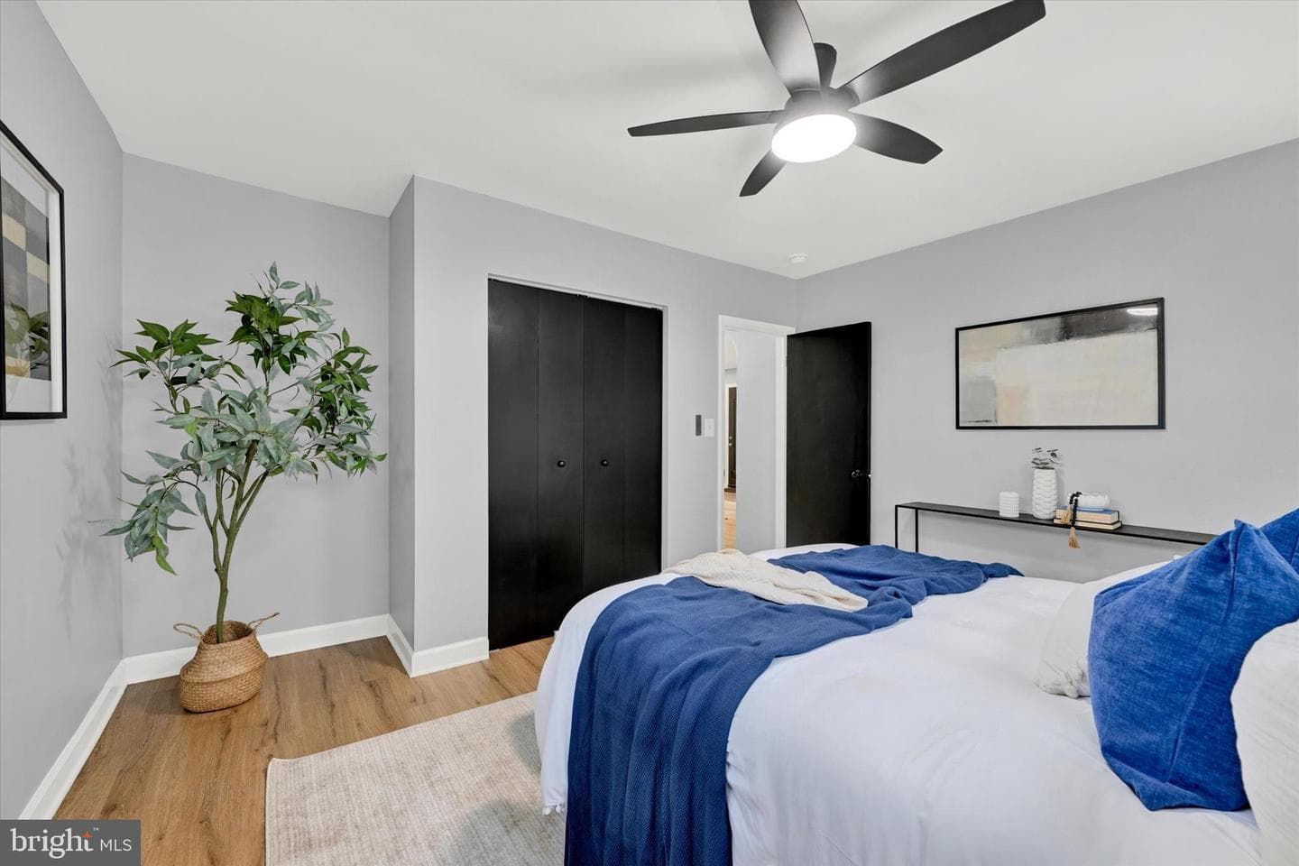 1214 48th Street photo 17