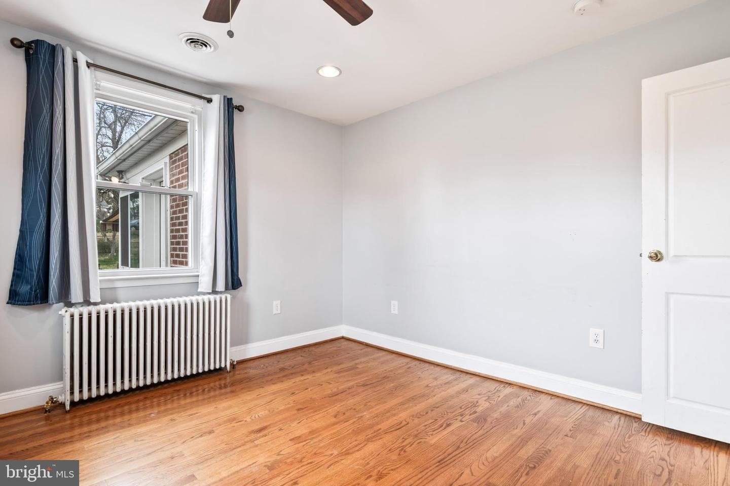4416 Fullerton Avenue photo 36
