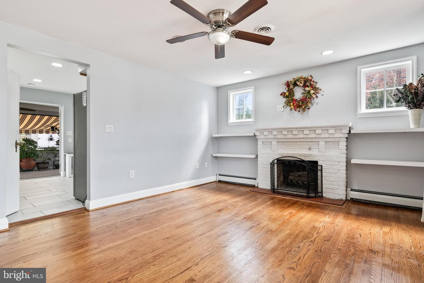 4416 Fullerton Avenue photo 8