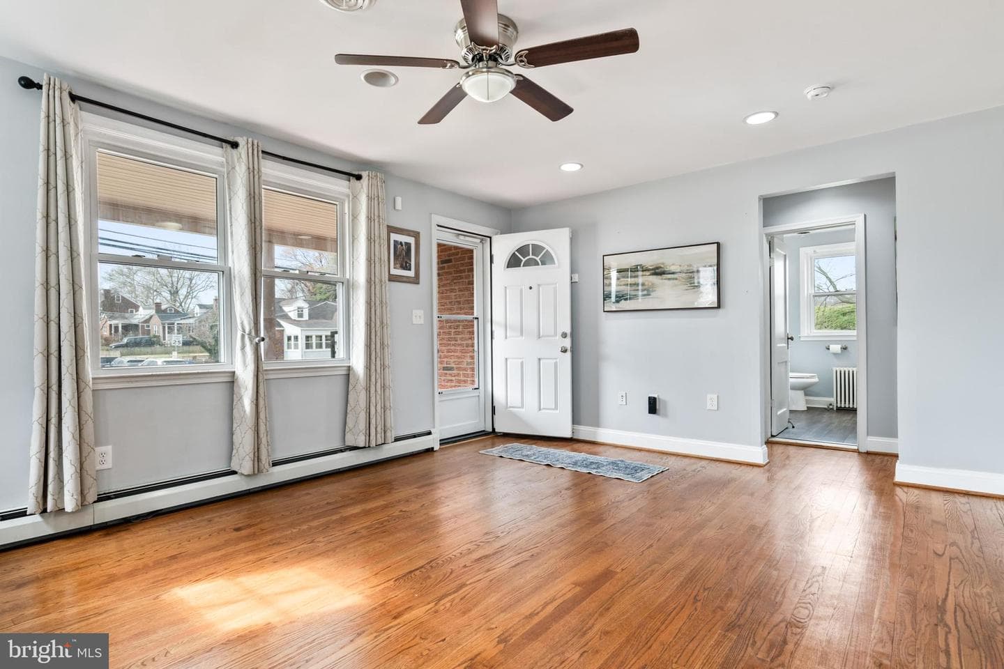 4416 Fullerton Avenue photo 9
