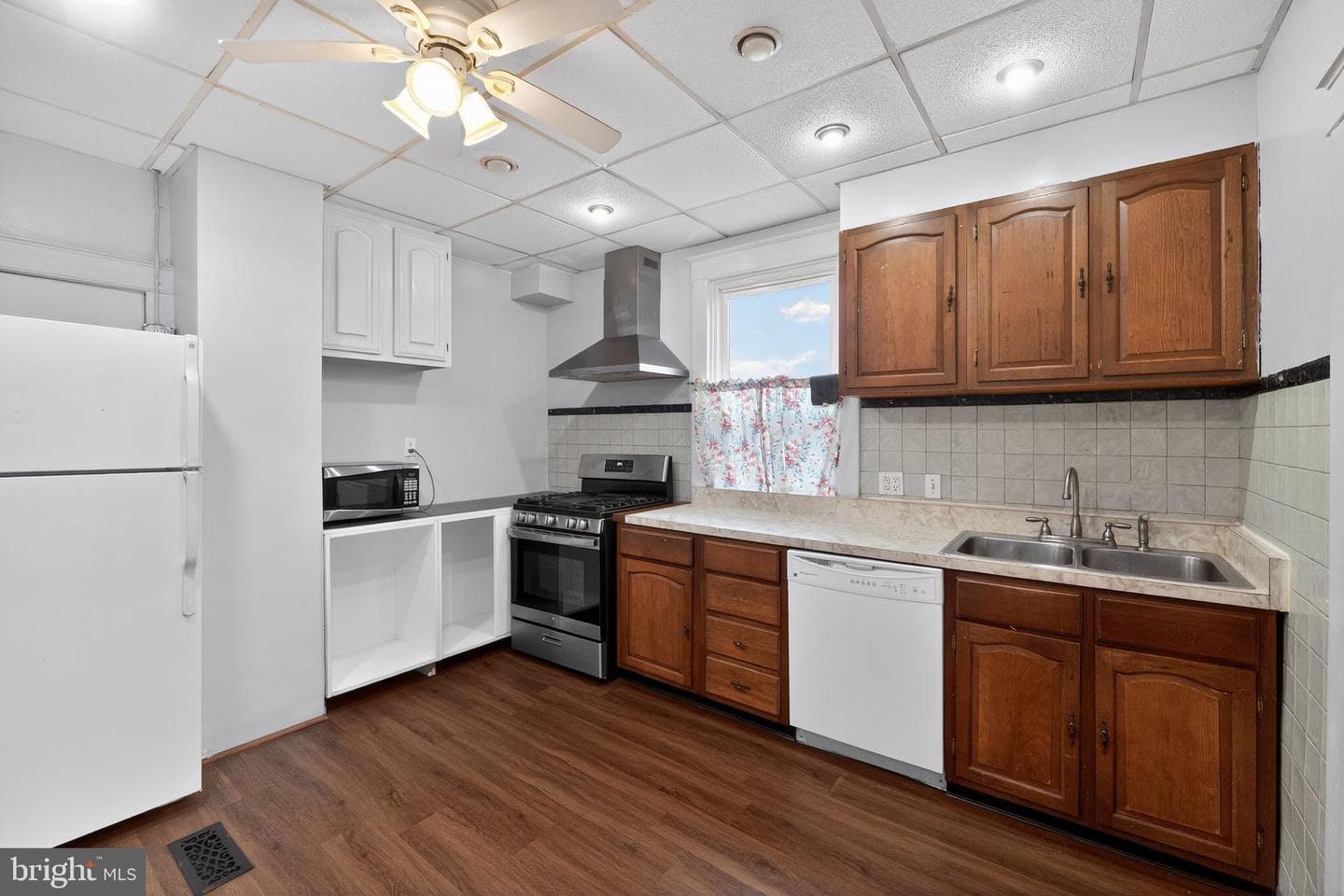 1258 Linden Avenue photo 18