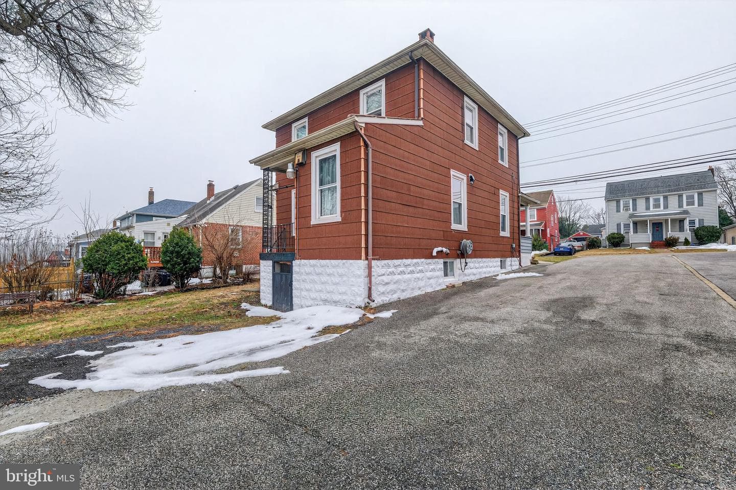 1258 Linden Avenue photo 4