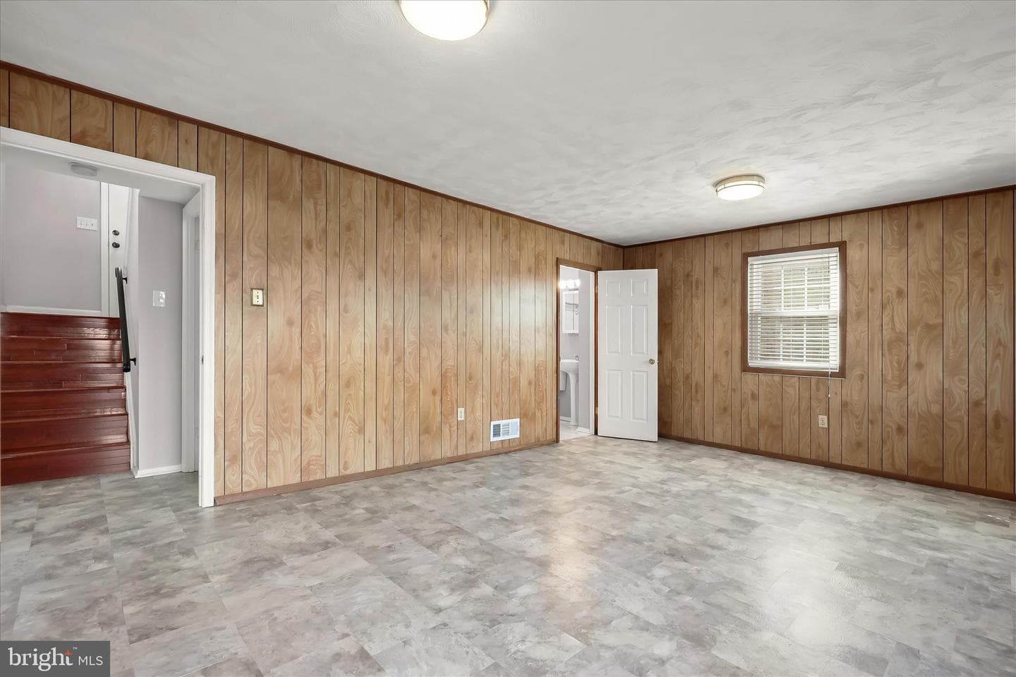 8 Middleview Court photo 34