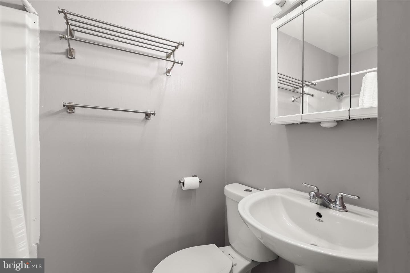 8 Middleview Court photo 36