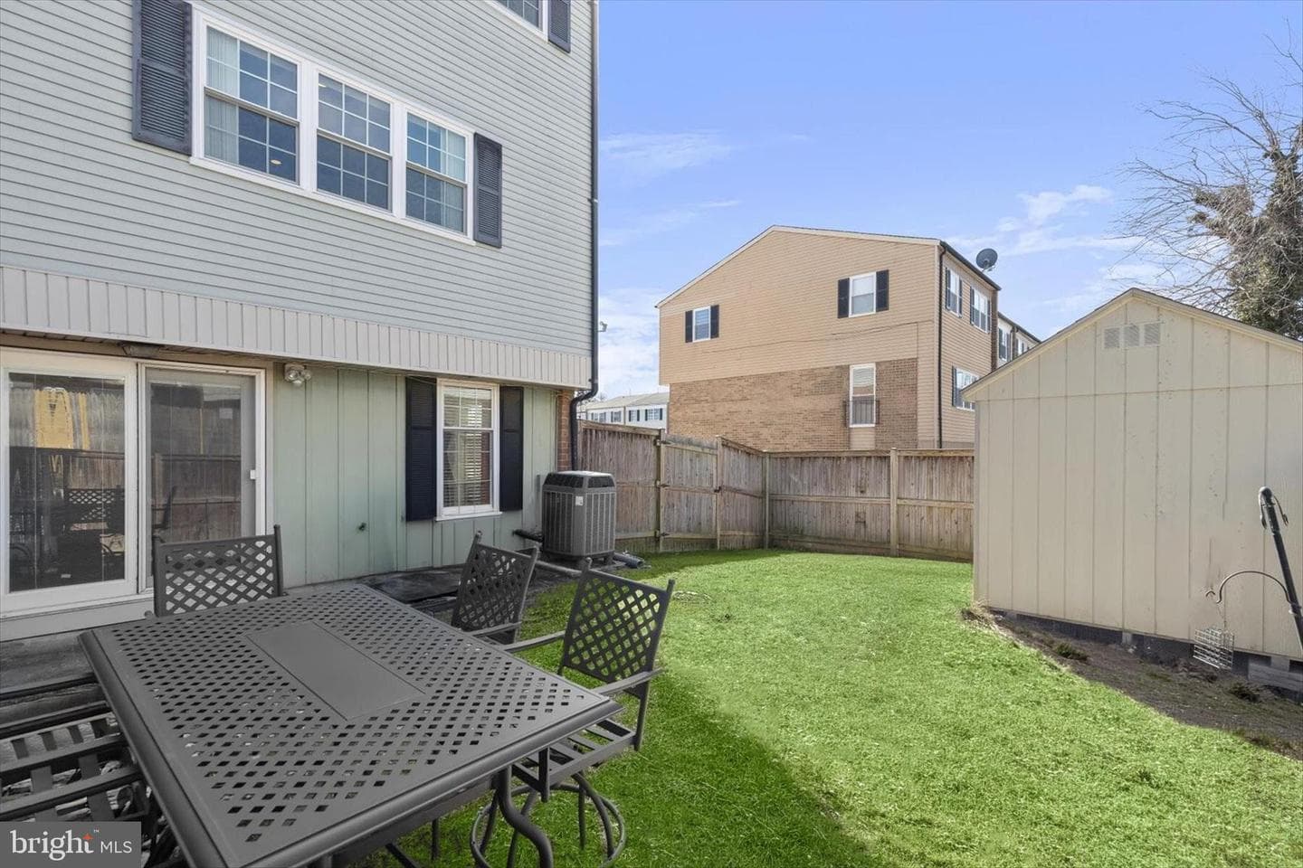 8 Middleview Court photo 39