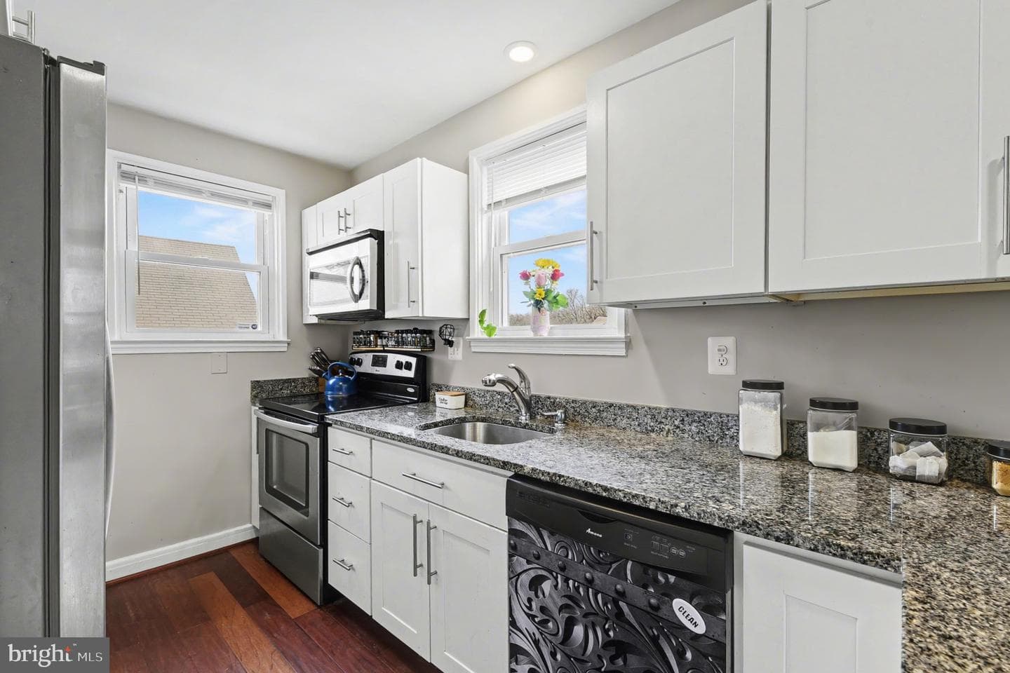 2507 Glencoe Rd photo 10