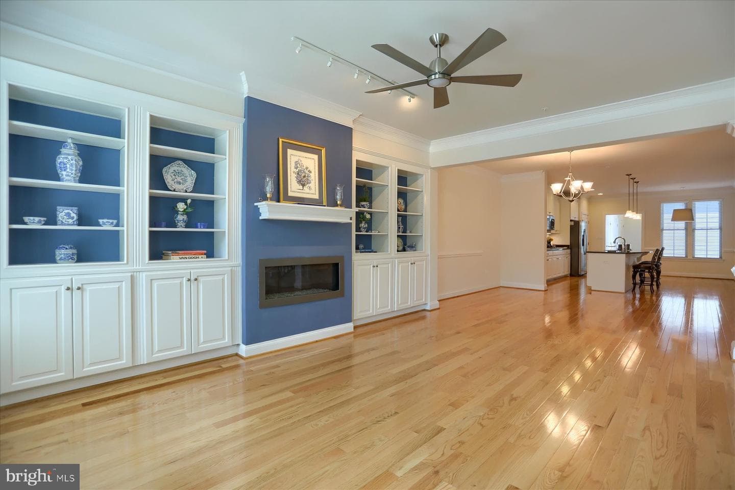 6910 Summit Cir photo 9