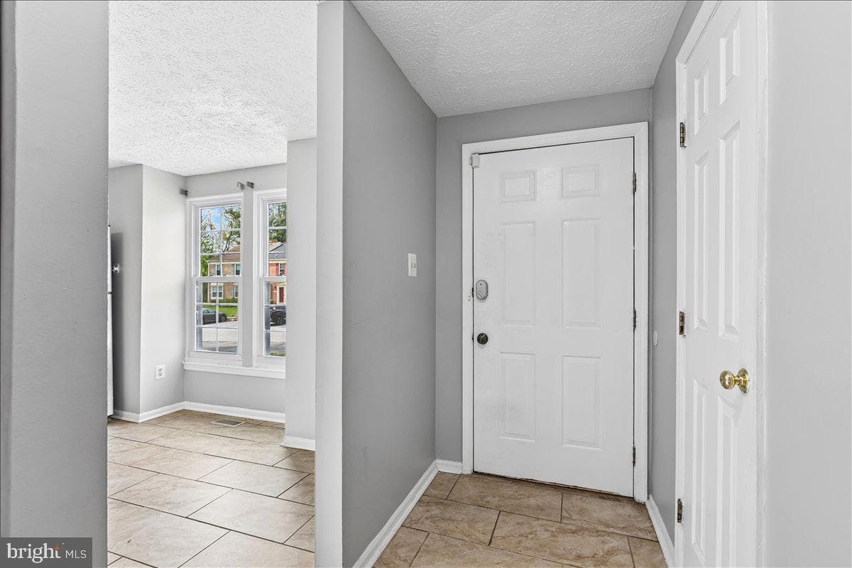 8119 Greenspring Valley Rd photo 3