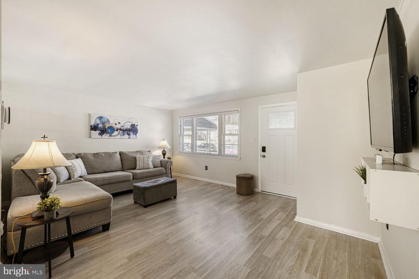 1009 Circle Drive photo 2